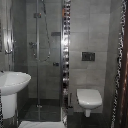 아파르타먼티 아스투르 아파트 *